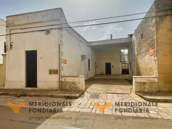casa indipendente in vendita a Martano