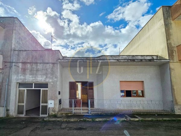 casa indipendente in vendita a Martano