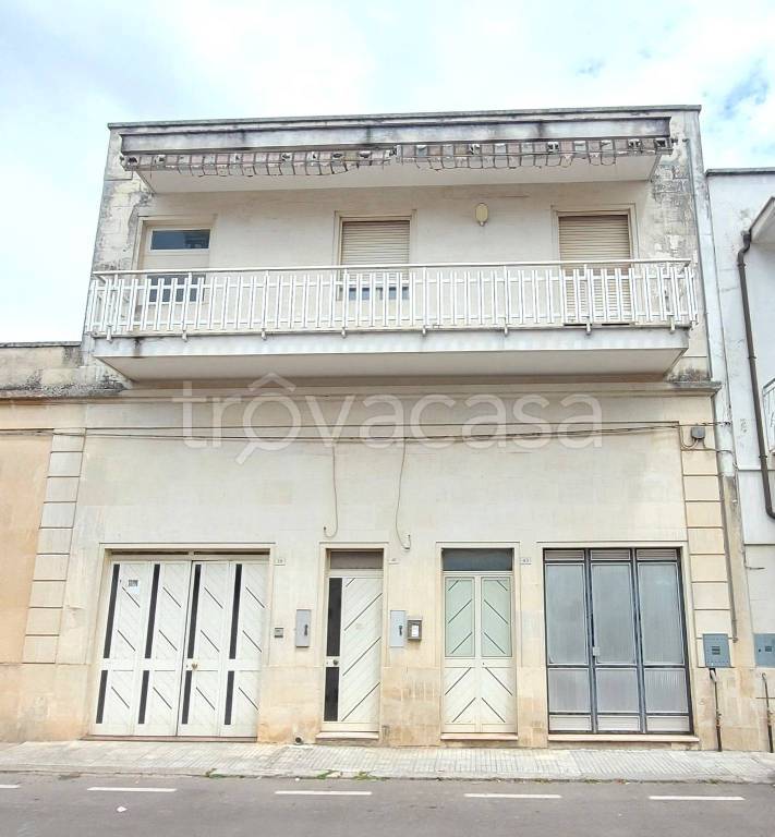 casa indipendente in vendita a Martano