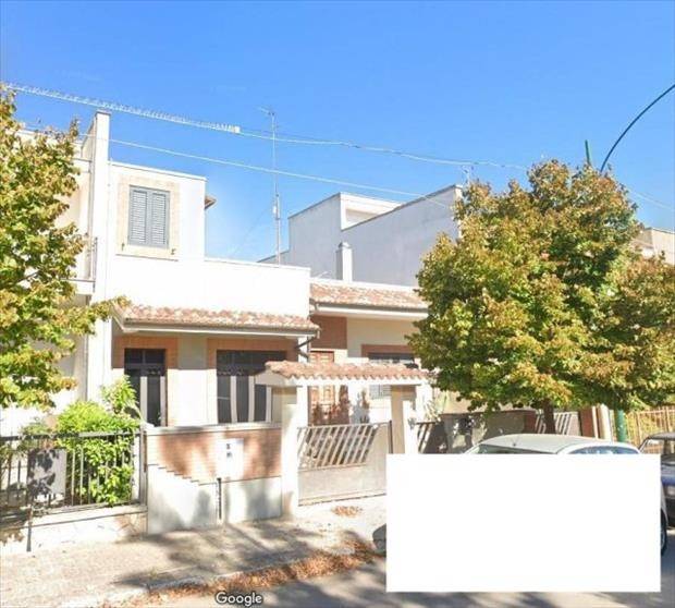 casa indipendente in vendita a Martano