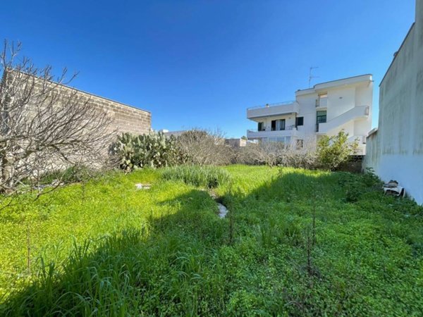 casa indipendente in vendita a Martano