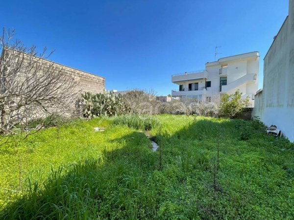 casa indipendente in vendita a Martano