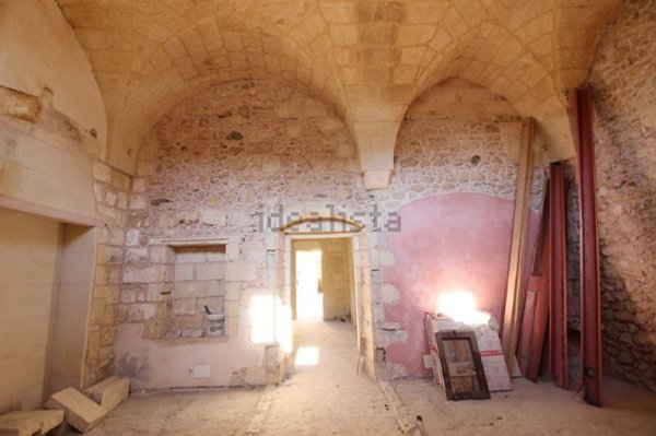 casa indipendente in vendita a Martano