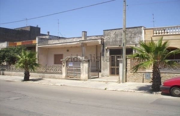casa indipendente in vendita a Martano