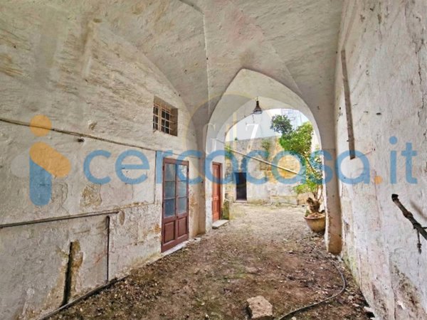 casa indipendente in vendita a Martano
