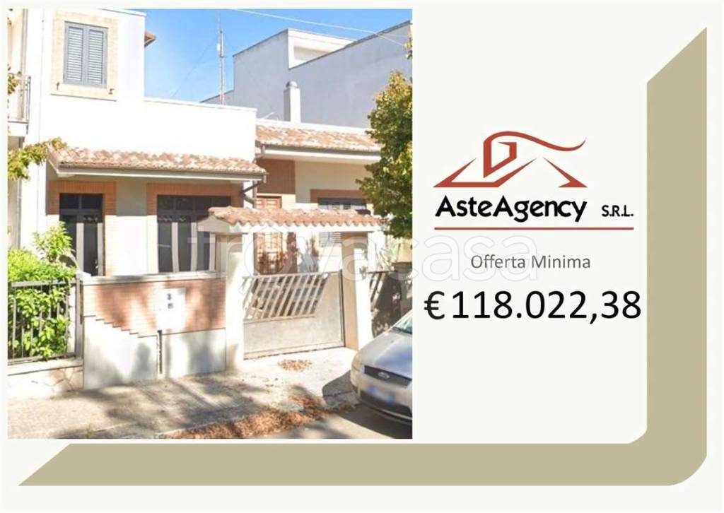 casa indipendente in vendita a Martano