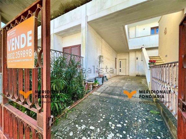 casa indipendente in vendita a Martano
