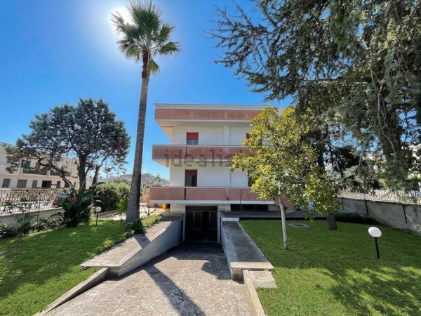 casa indipendente in vendita a Martano