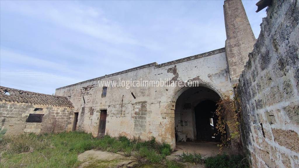casa indipendente in vendita a Martignano
