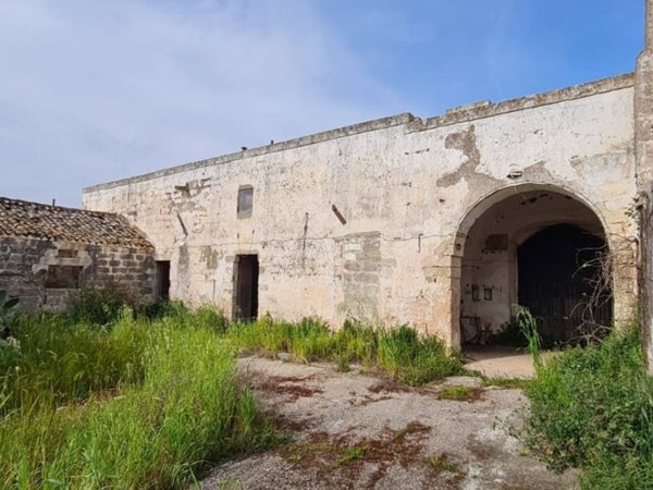 casa indipendente in vendita a Martignano