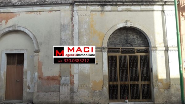 casa indipendente in vendita a Martignano