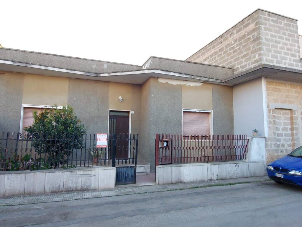casa indipendente in vendita a Martignano