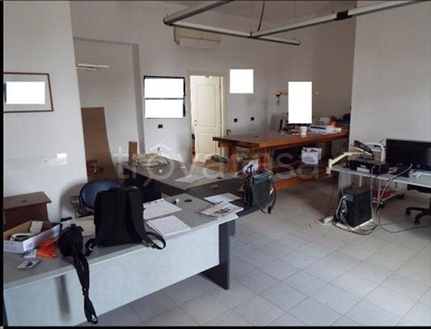 ufficio in vendita a Martignano