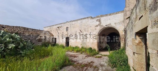 esavano in vendita a Martignano