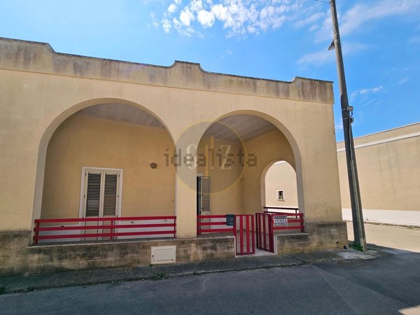casa indipendente in vendita a Martignano