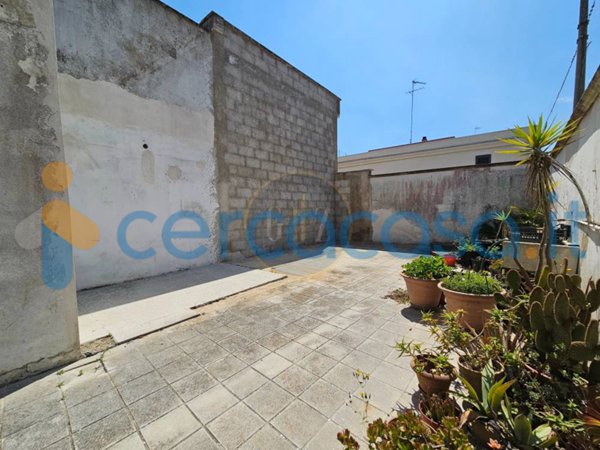 casa indipendente in vendita a Martignano