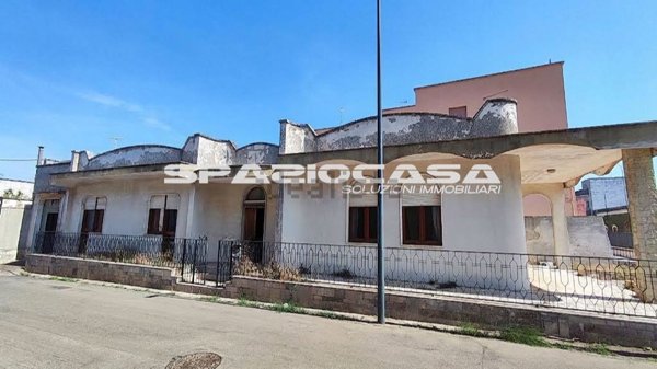 casa indipendente in vendita a Martignano