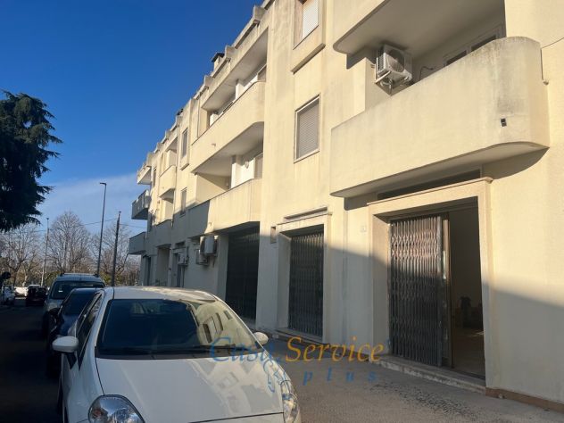 negozio in vendita a Matino
