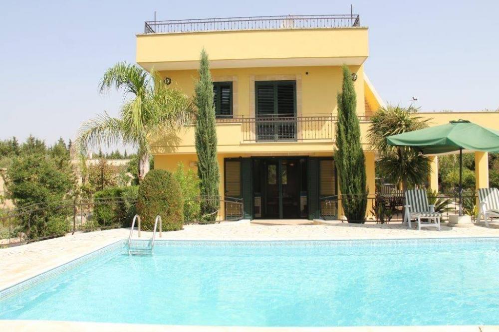 casa indipendente in vendita a Matino