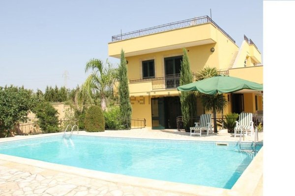 casa indipendente in vendita a Matino