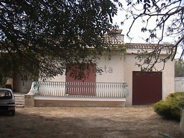 casa indipendente in vendita a Matino