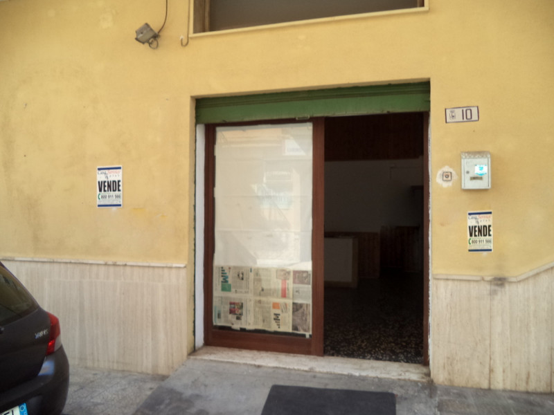negozio in vendita a Matino