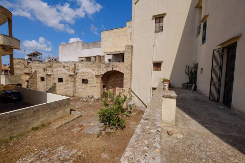 intera palazzina in vendita a Matino
