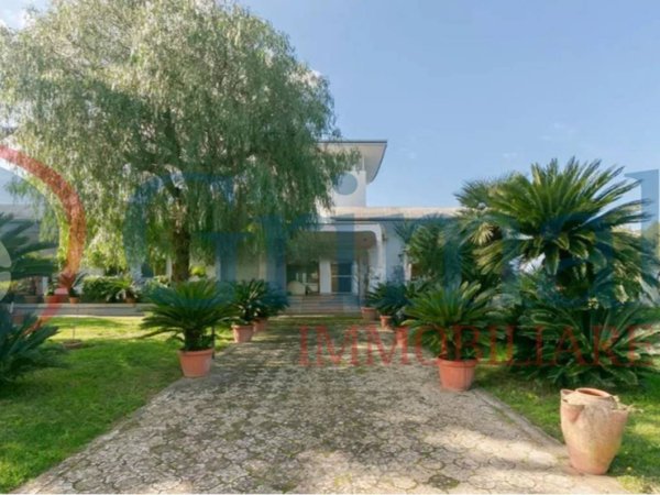casa indipendente in vendita a Matino