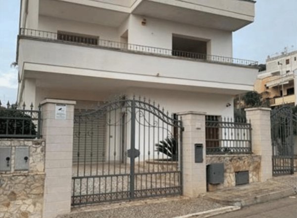 casa indipendente in vendita a Matino