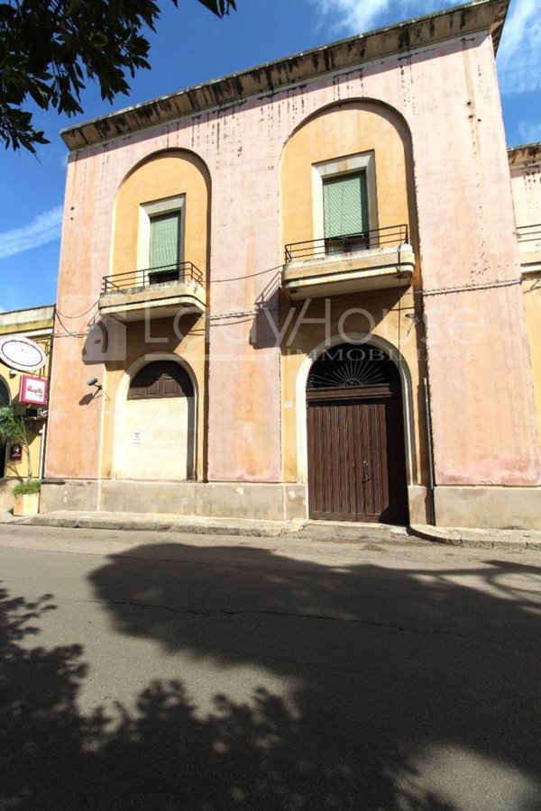 locale commerciale in vendita a Matino