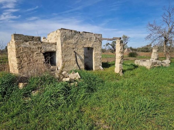 rudere in vendita a Matino