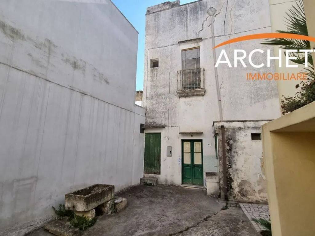 casa indipendente in vendita a Matino