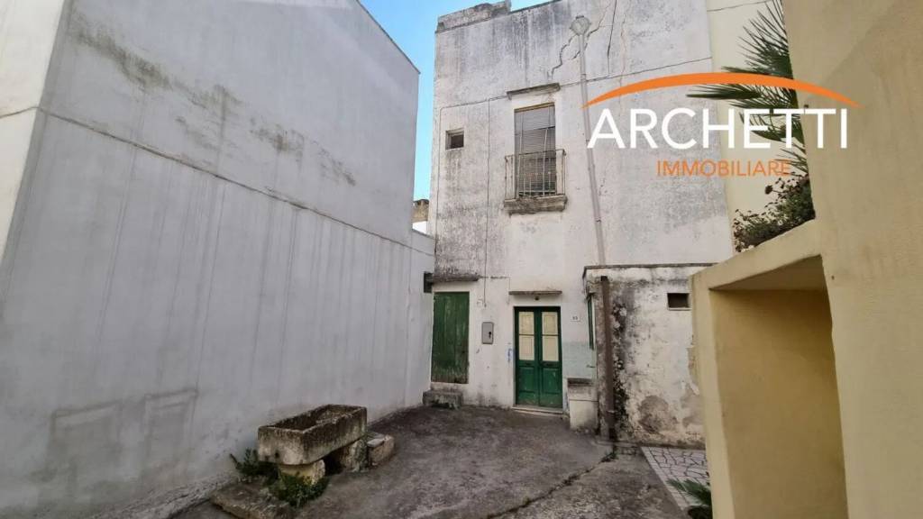 casa indipendente in vendita a Matino