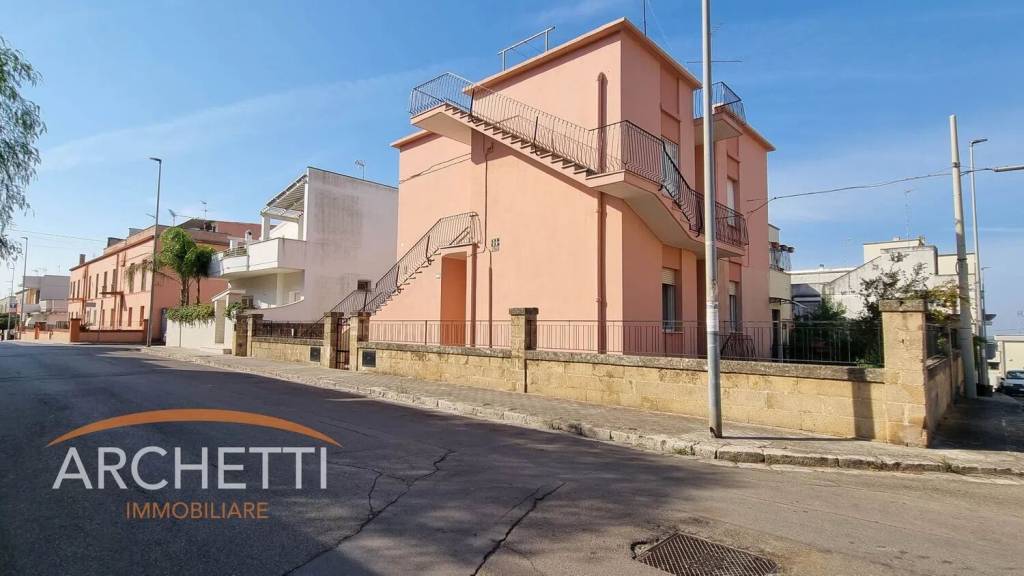 casa indipendente in vendita a Matino