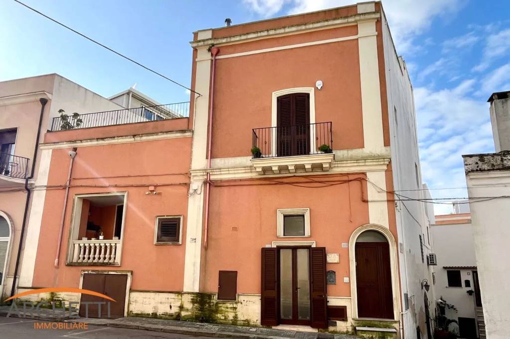 casa indipendente in vendita a Matino