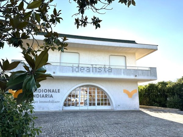 casa indipendente in vendita a Matino