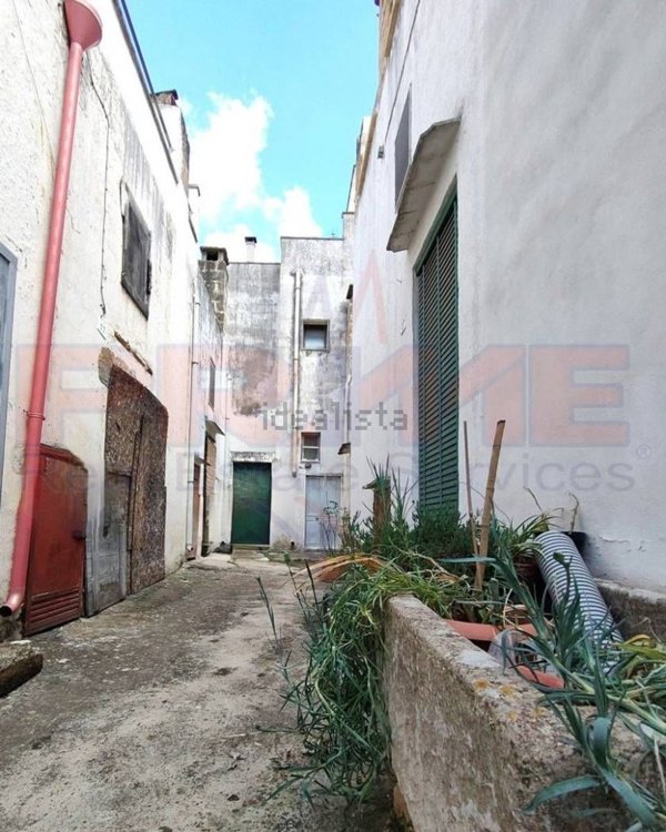 casa semindipendente in vendita a Matino