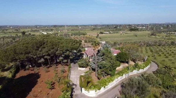 casa indipendente in vendita a Matino