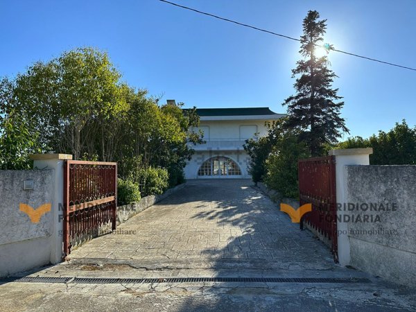casa indipendente in vendita a Matino