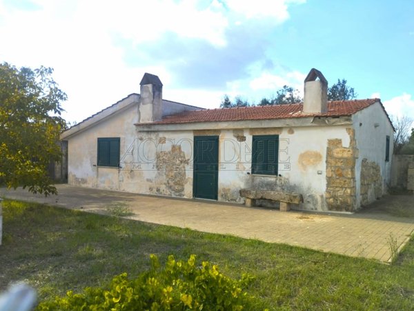 casa indipendente in vendita a Matino