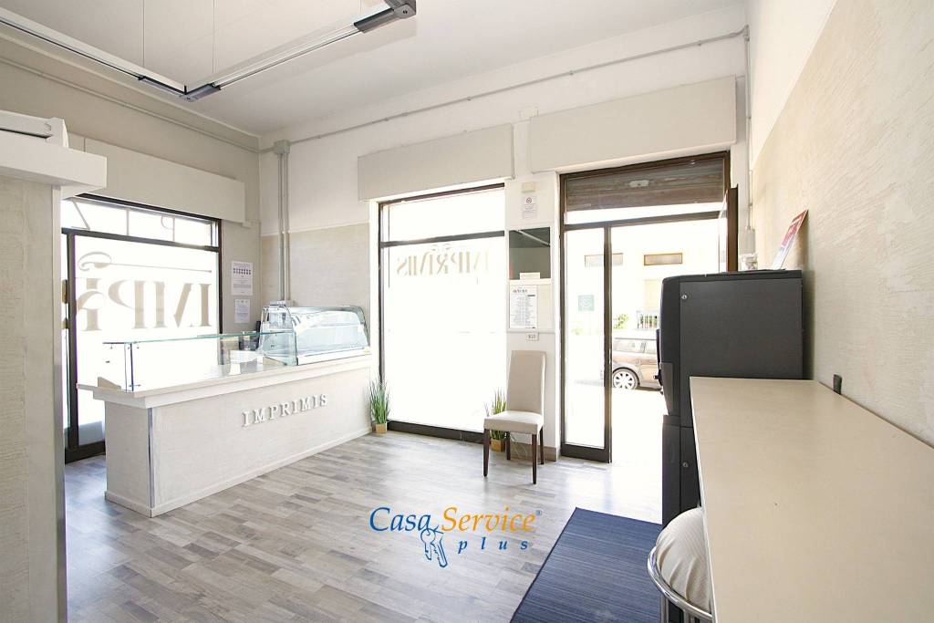 negozio in vendita a Matino