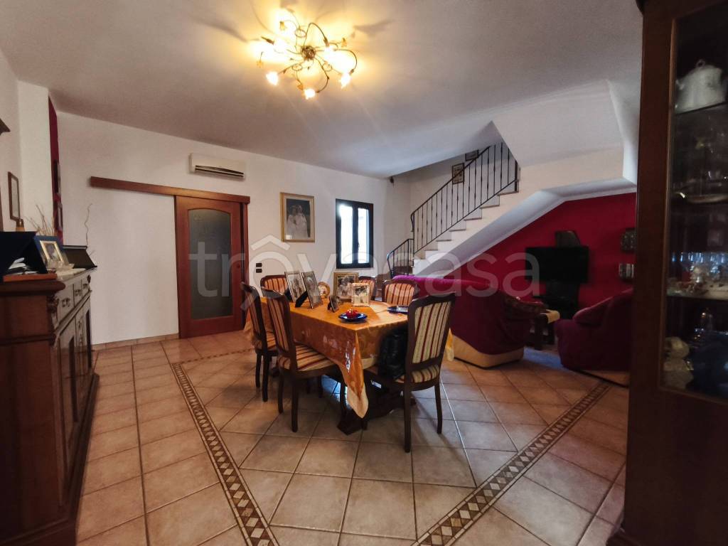 casa indipendente in vendita a Matino