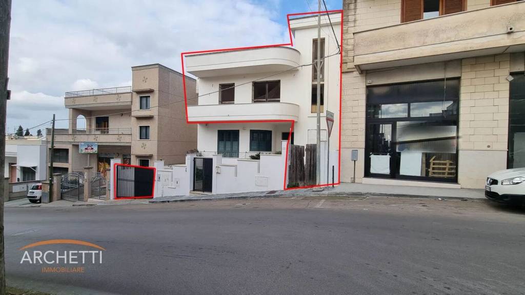 casa indipendente in vendita a Matino