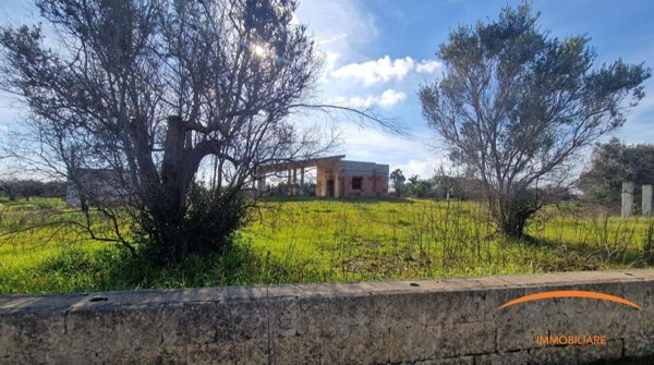 casa indipendente in vendita a Matino