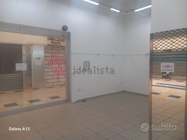 locale di sgombero in vendita a Matino