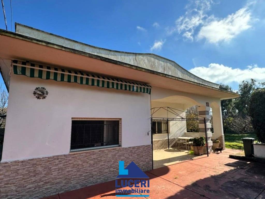 casa indipendente in vendita a Matino