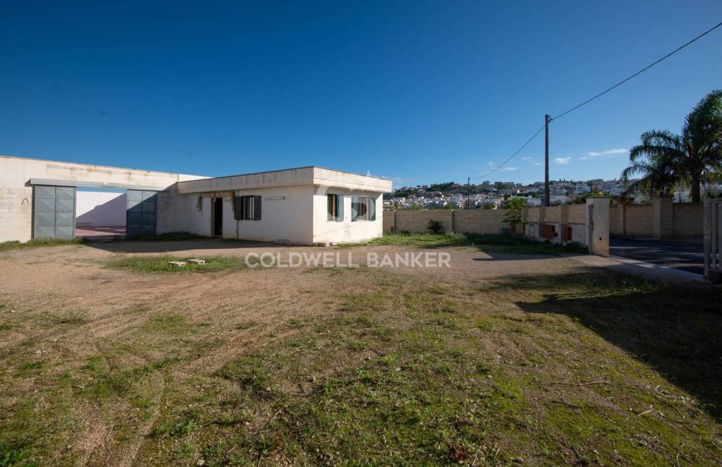 negozio in vendita a Matino