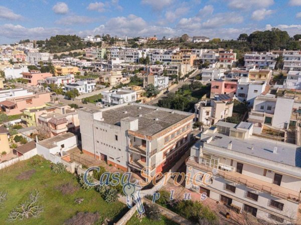 negozio in vendita a Matino