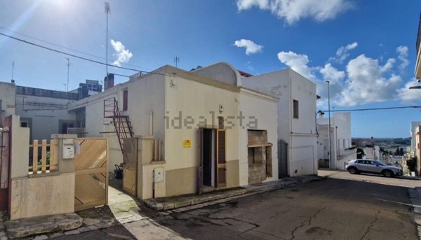 casa indipendente in vendita a Matino in zona Bosco