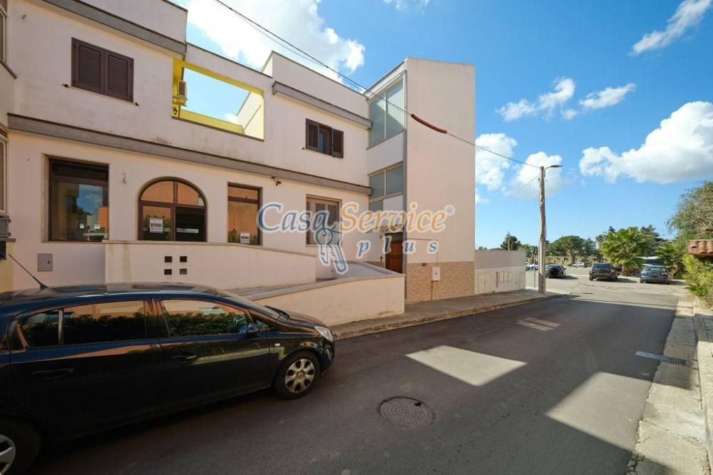 negozio in vendita a Matino